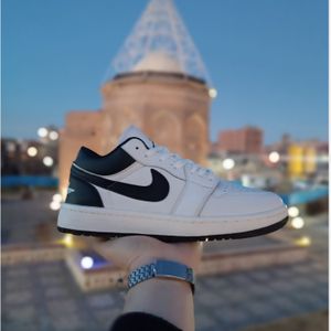 خرید اینترنتی قیمت کتونی مردانه جردن 1 سفید مشکی