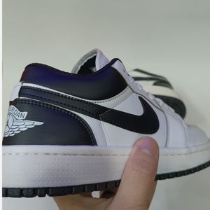 خرید اینترنتی قیمت کتونی مردانه جردن 1 سفید مشکی