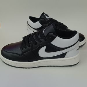 خرید اینترنتی کتونی مردانه جردن 1 مشکی سفید