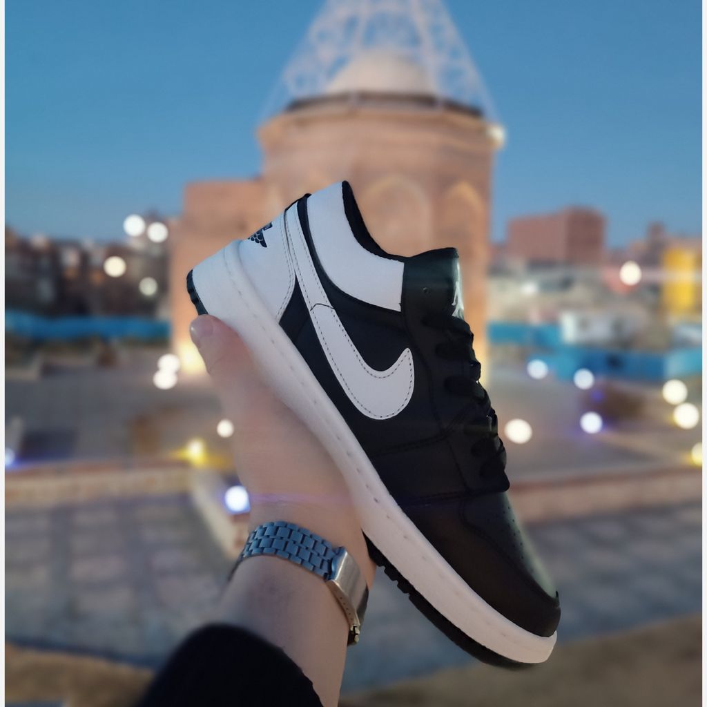 مشخصات کتونی مردانه جردن 1 مشکی سفید