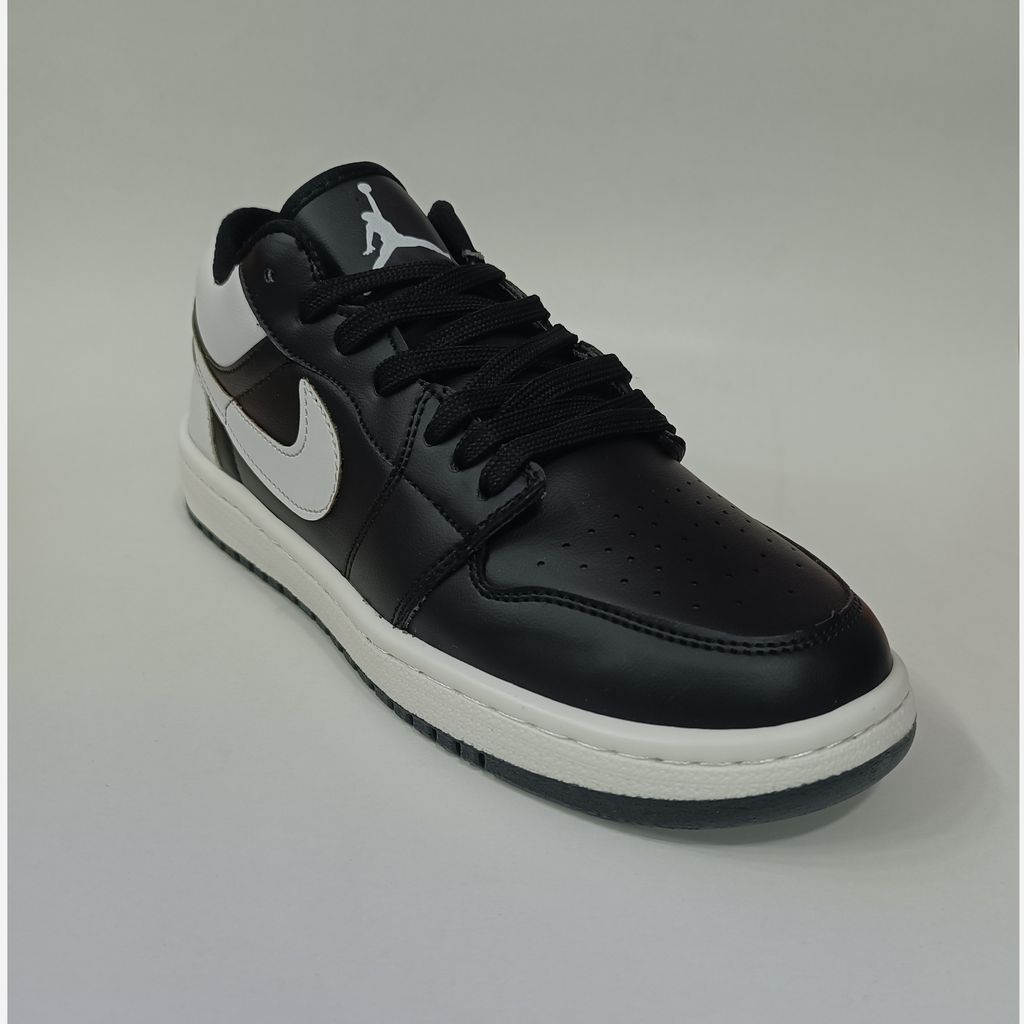 خرید انلاین کتونی مردانه جردن 1 مشکی سفید