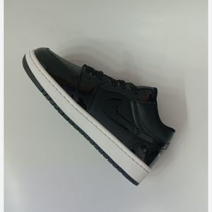 خرید اینترنتی کتونی مردانه جردن 1 ورنی مشکی کیفیت بالا