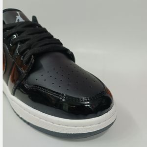 قیمت کتونی مردانه جردن 1 ورنی مشکی کیفیت بالا