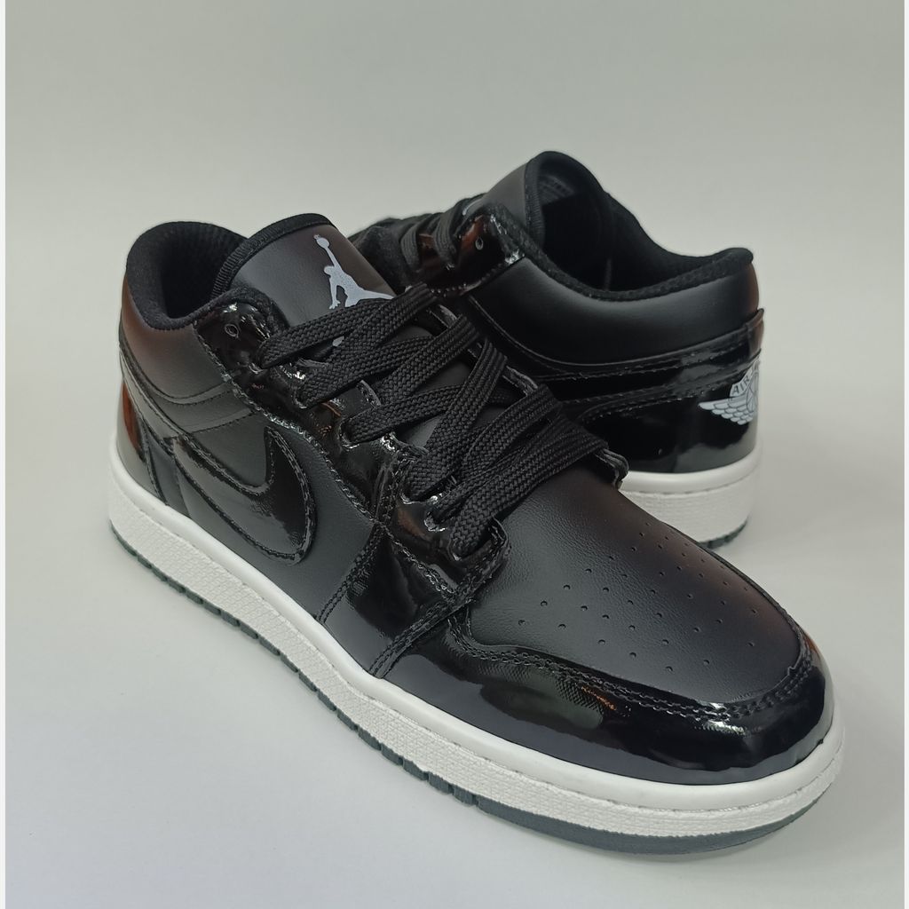 مشخصات کتونی مردانه جردن 1 ورنی مشکی کیفیت بالا