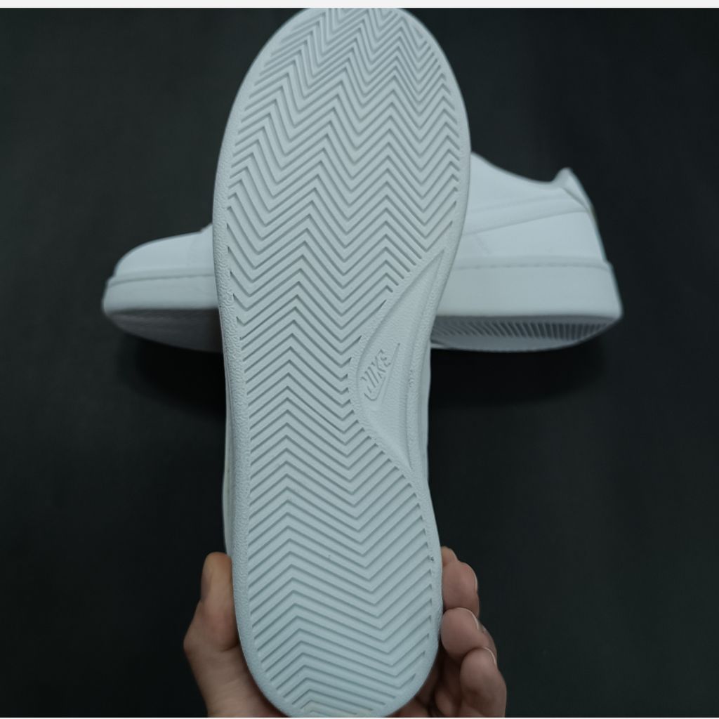 خرید آنلاین کتونی ونس مردانه تمام سفید نایک کیفیت بالا(زیره لاستیک)