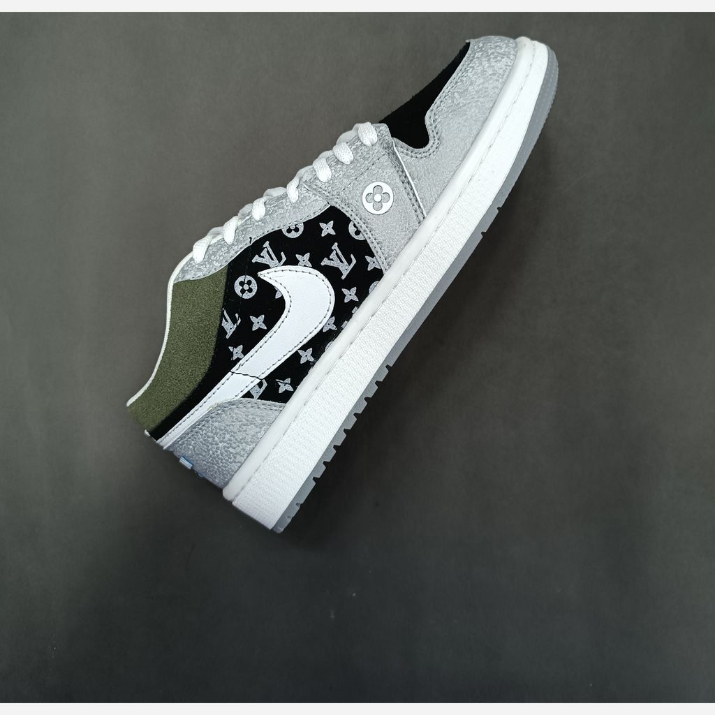 قیمت کتونی مردانه جردن ال وی Lv کیفیت بالا