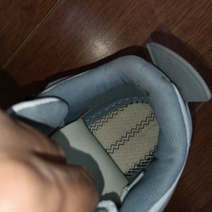 قیمت ارزان کتونی مردانه جردن 4 چهار سفید طوسی