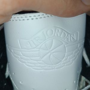 خرید اینترنتی قیمت کتونی مردانه نایک جردن2 سفید کیفیت بالا