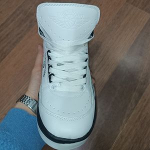 خرید اینترنتی قیمت کتونی مردانه نایک جردن2 سفید کیفیت بالا