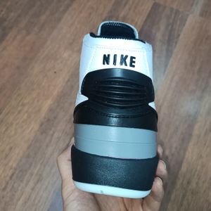 خرید اینترنتی قیمت کتونی مردانه نایک جردن2 سفید کیفیت بالا