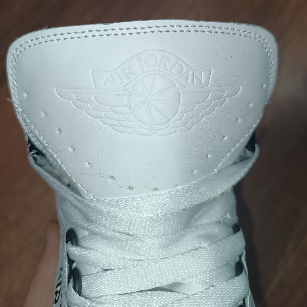 خرید اینترنتی قیمت کتونی مردانه نایک جردن2 سفید کیفیت بالا