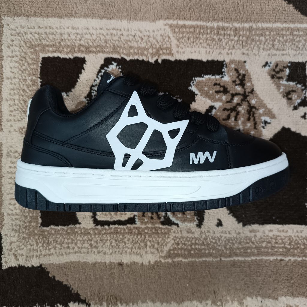 خرید اینترنتی کتونی مردانه تخفیفی نیکدولف کیفیت بالا مشکی  Wolf