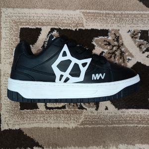 خرید اینترنتی کتونی مردانه تخفیفی نیکدولف کیفیت بالا مشکی  Wolf