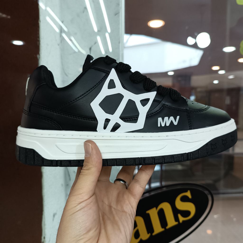 قیمت ارزان کتونی مردانه تخفیفی نیکدولف کیفیت بالا مشکی  Wolf