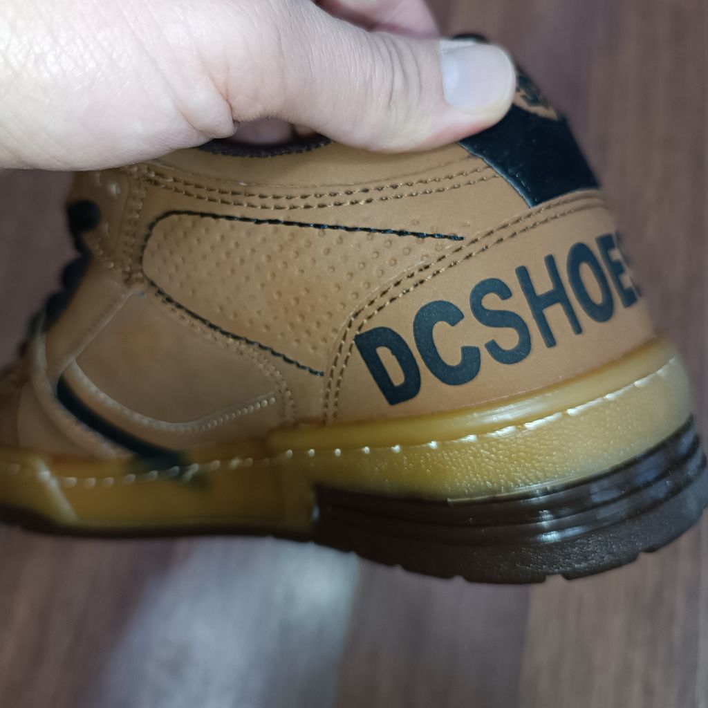 خرید اینترنتی قیمت کتونی مردانه تخفیفی کیفیت بالا دی سی