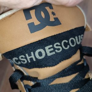 خرید اینترنتی قیمت کتونی مردانه تخفیفی کیفیت بالا دی سی