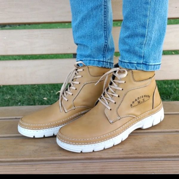 نیم بوت مردانه بندی رنگ خردلی سایز 40 تا 44