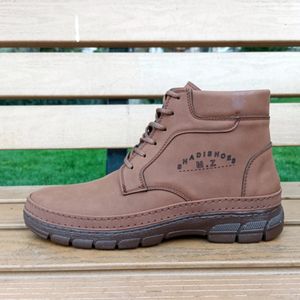 نیم‌بوت مردانه بندی رنگ حنایی سایز 40 تا 44