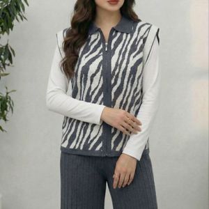 فروش اینترنتی جلیقه و شلوار زبرا بافت