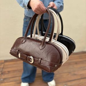 کیف دوشی زنانه و دخترانه مدل فرنا پروانه