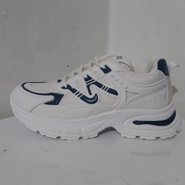 کفش زنانه نیوبالانس