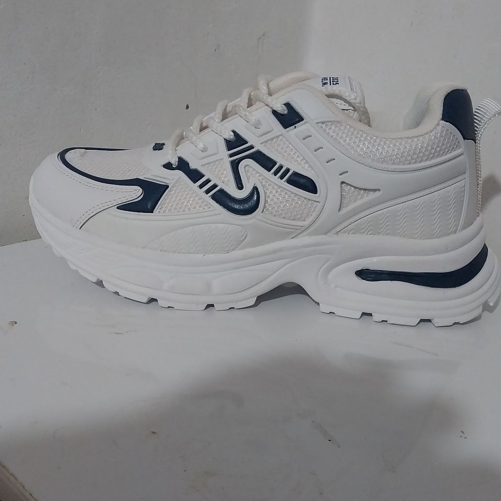 قیمت کفش زنانه نیوبالانس