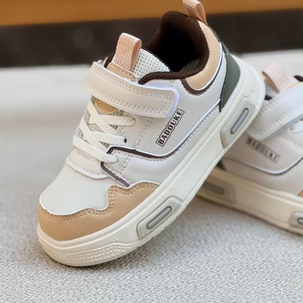 کتونی بچگانه طرح بادوک از Kids کد 4100202