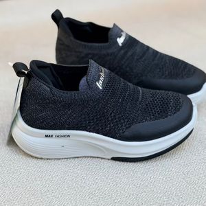 خرید اینترنتی قیمت کتونی بچگانه جورابی طرح اسکیچرز کد 4100102