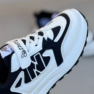 خرید اینترنتی قیمت کتونی بچگانه طرح نیوبالانس 520 از K-Z کد 4100101