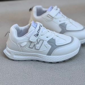 خرید اینترنتی قیمت کتونی بچگانه طرح نیوبالانس 520 از K-Z کد 4100101