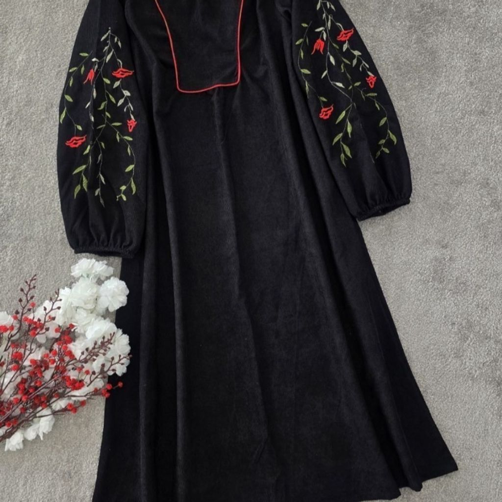 فروش اینترنتی کفتان گلدوزی پرنیا