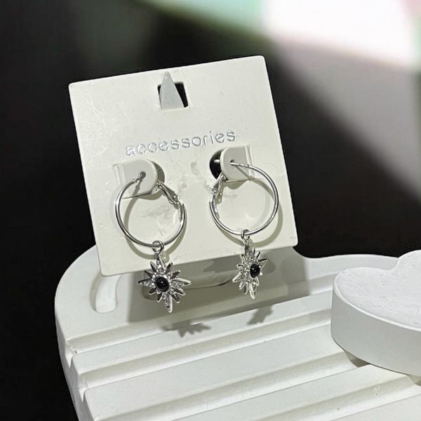 پیرسینگ زنانه گوشواره ای طرح خورشید کد 3334014