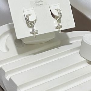 پیرسینگ اسپرت گوشواره ای طرح صلیب برجسته کد 3334016