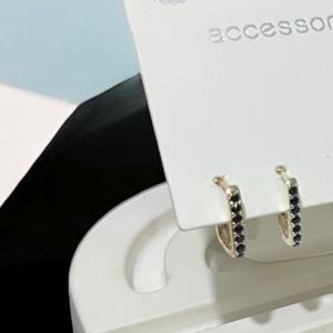 پیرسینگ اسپرت گوشواره ای طرح مستطیل کوچیک کد 3334018