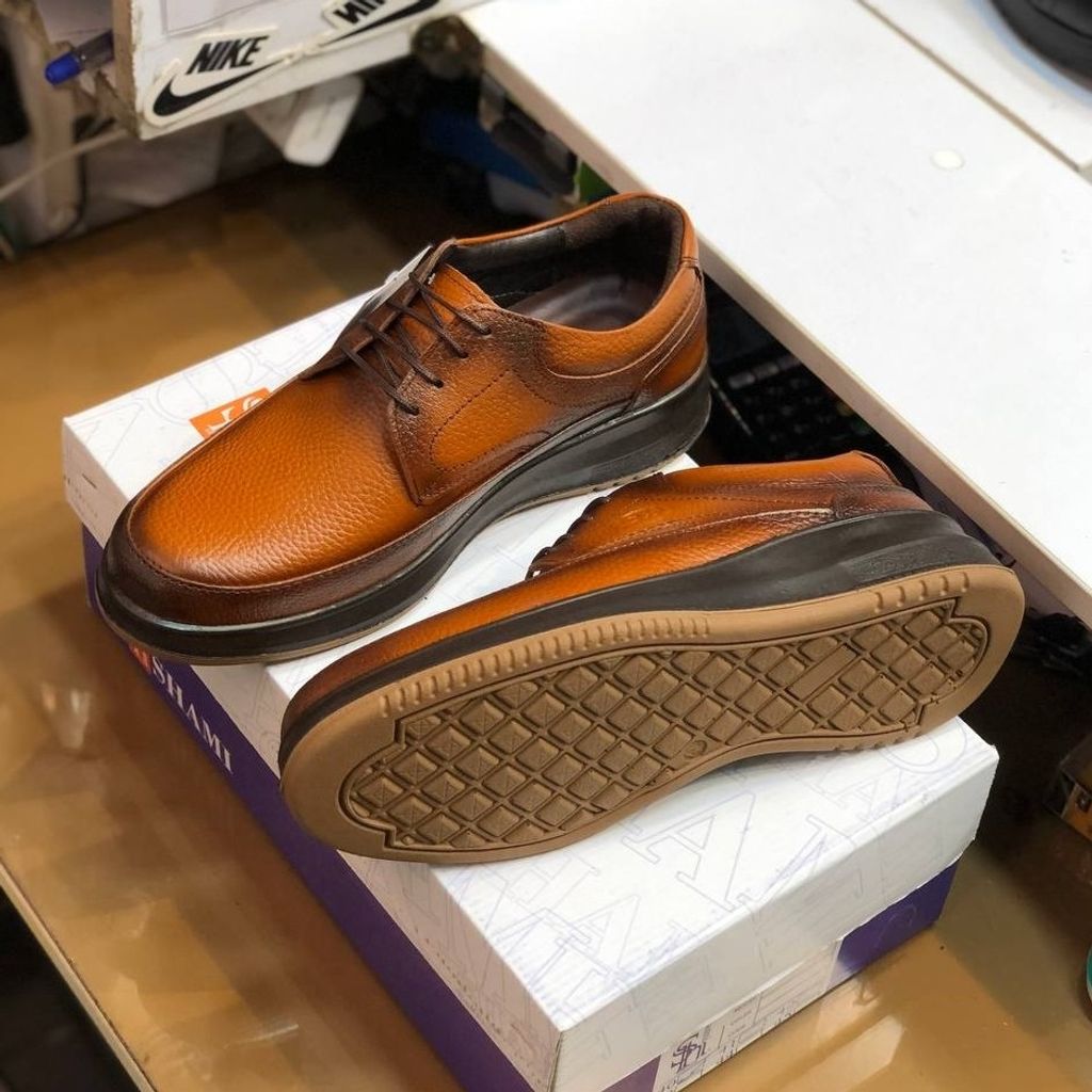 قیمت ارزان کفش چرم مردانه بندی طبی شامی عسلی 