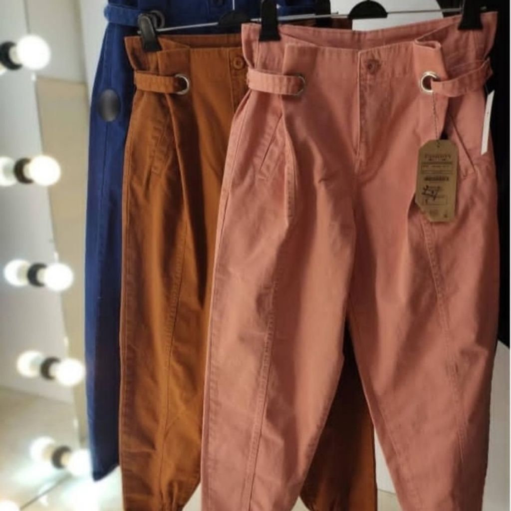 مشخصات شلوار زنانه کتان مام استایل