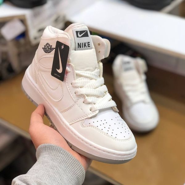 کفش نایک جردن ساقدار زنانه رنگ سفید