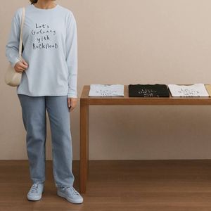 بلوز زنانه نخ پنبه آستین بلند طرح نوشته مناسب استایل اسپورت