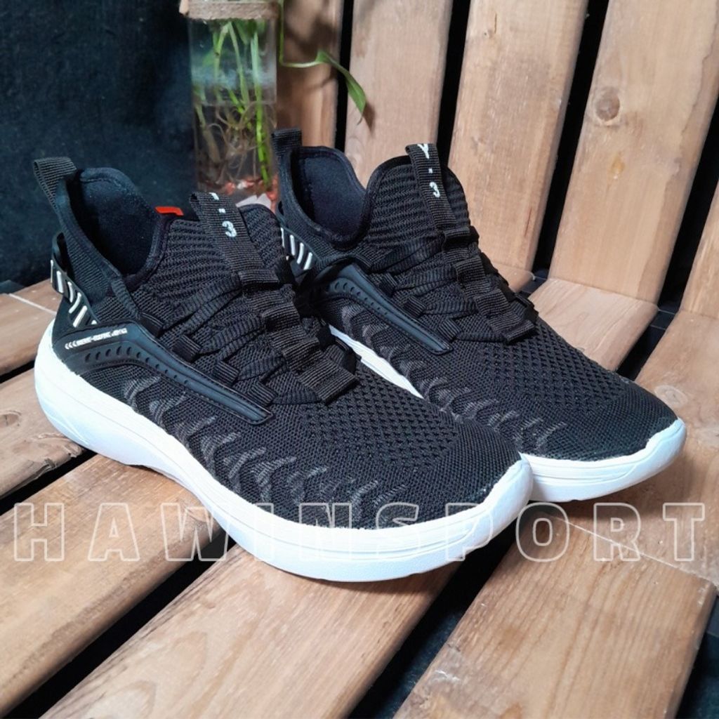 خرید آنلاین کتانی مردانه بافت Y3