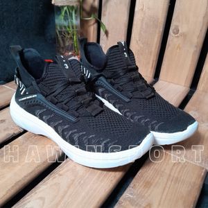 خرید آنلاین کتانی مردانه بافت Y3