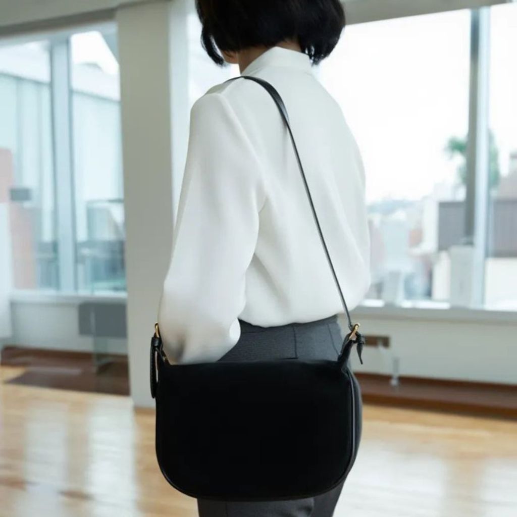 فروش اینترنتی کیف رو دوشی جیر 048