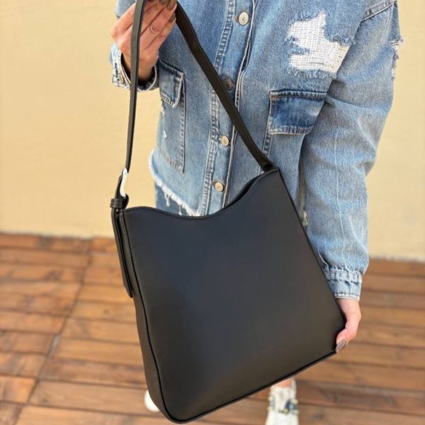 کیف دوشی زنانه و دخترانه مدل روگان پروانه