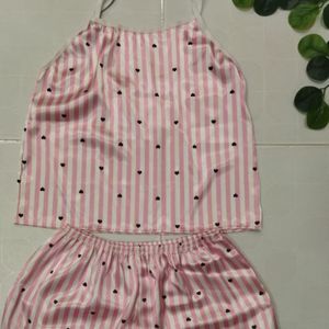 تاپ و شورتک ساتن