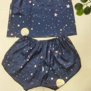 مشخصات تاپ و شورتک ساتن