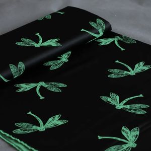 خرید اینترنتی قیمت پارچه ساتن لاسیا طرح سنجاقک 1195