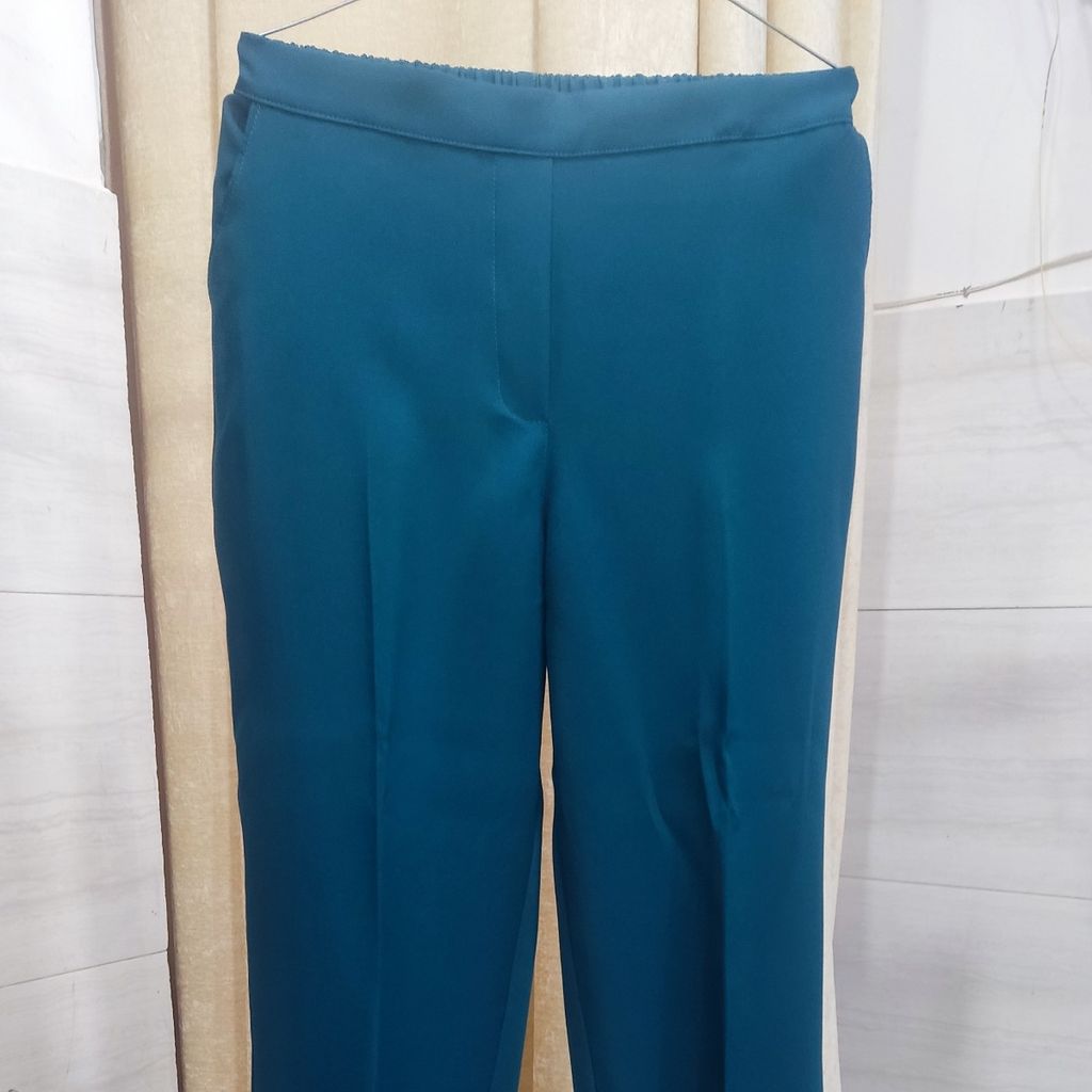 فروش اینترنتی مانتو شلوار زنانه اداری