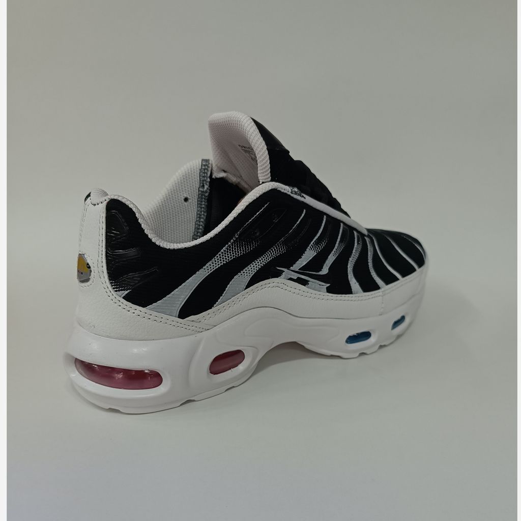 خرید آنلاین کتونی مردانه نایک tn تی ان مشکی سفید