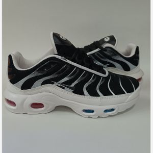 قیمت ارزان کتونی مردانه نایک tn تی ان مشکی سفید