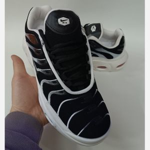 قیمت ارزان کتونی مردانه نایک tn تی ان مشکی سفید