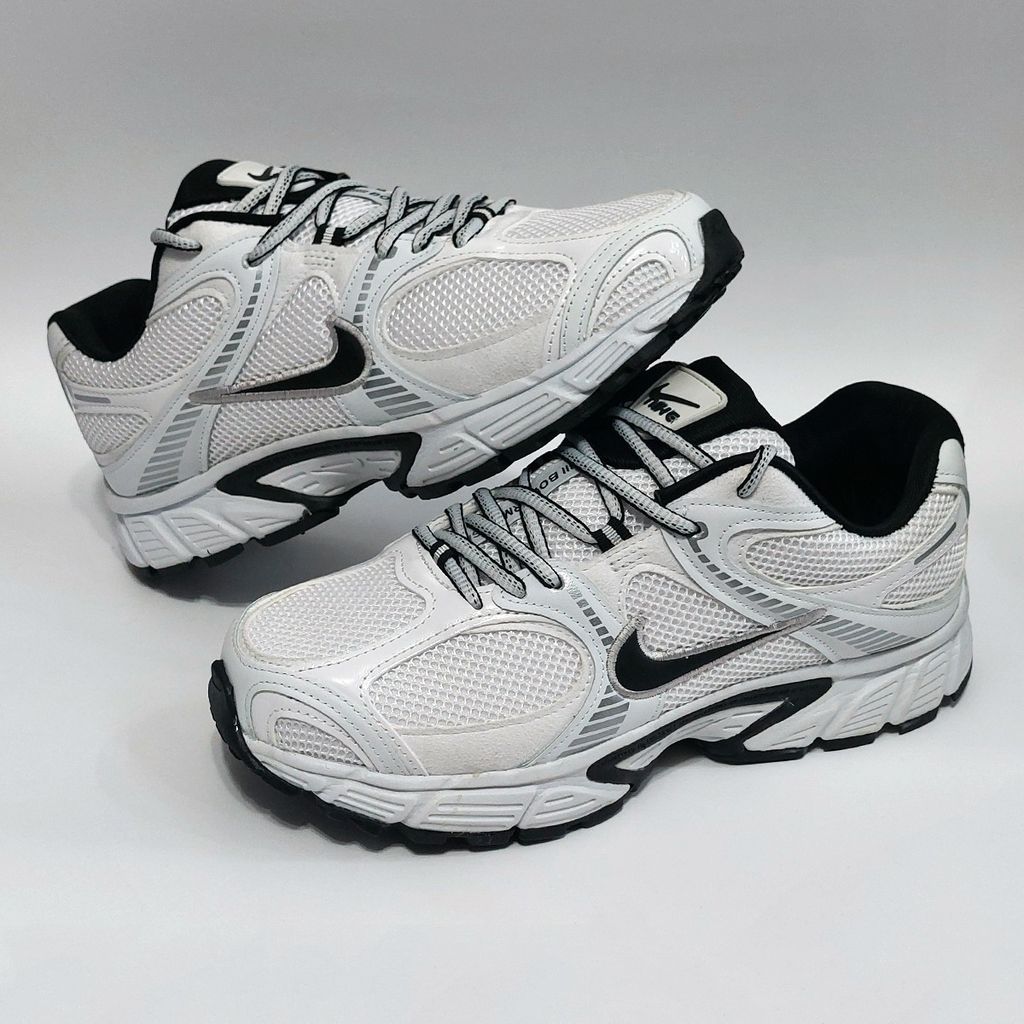 مشخصات کتانی اسپرت نایک باورمن وی 5 کی Nike Bowerman V5K با کیفیت بالا